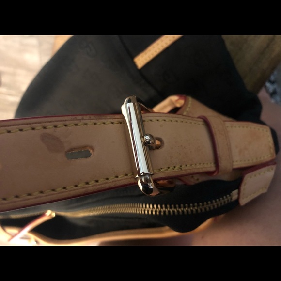 Dooney and Bourke shoulder bag - Picture 4 of 6